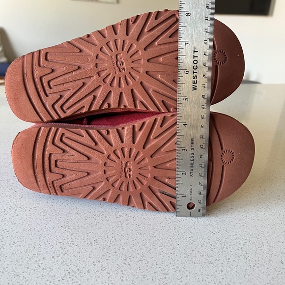 Ugg Boots - Picture 6 of 7